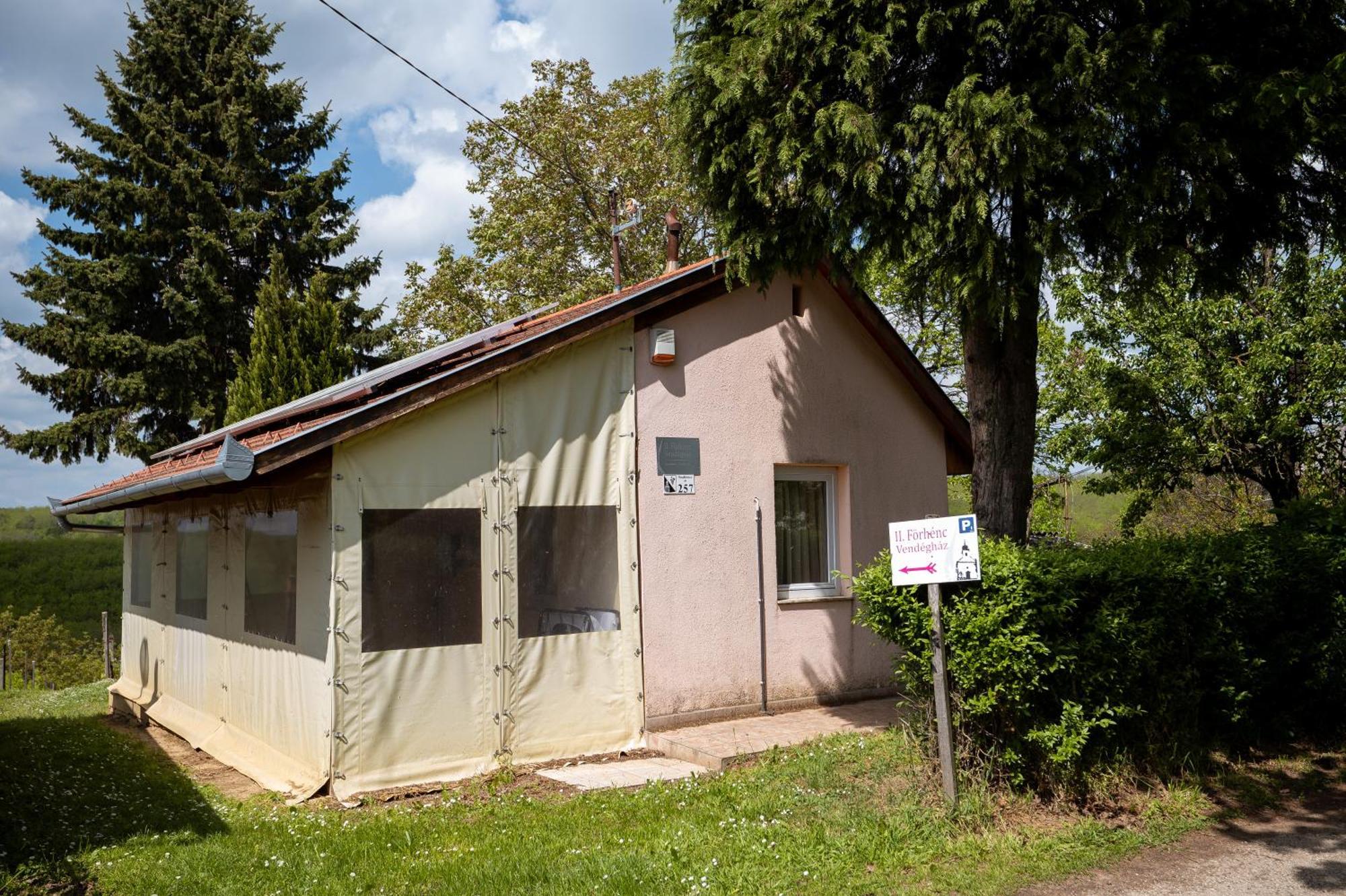 Foerhenc Wine House & Guesthouses I-Ii-Iii นาชคานีจา ภายนอก รูปภาพ