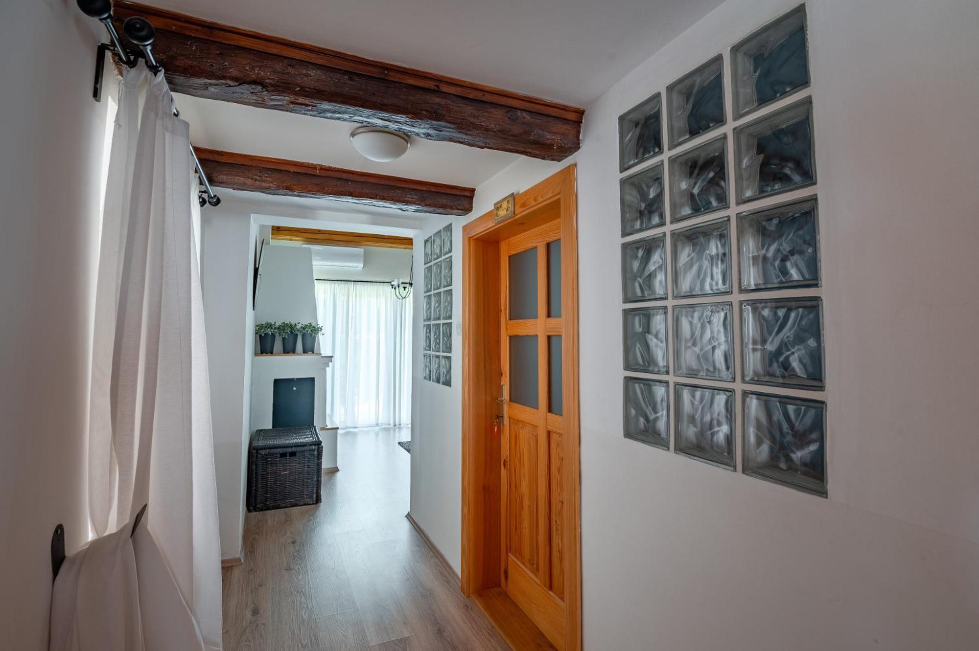 Foerhenc Wine House & Guesthouses I-Ii-Iii นาชคานีจา ภายนอก รูปภาพ